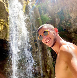 Meet your Posher, Claudio